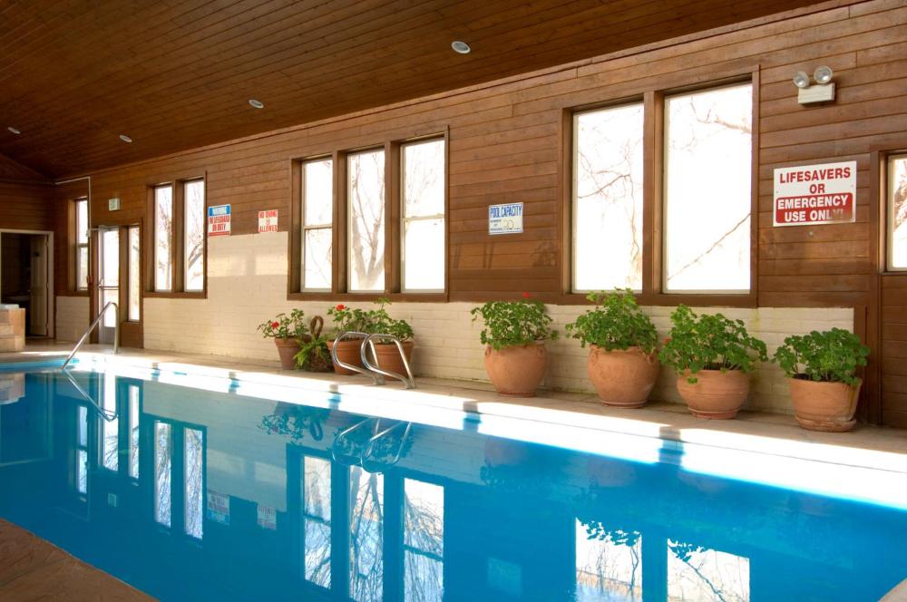 Fort Marcy Suites by All Seasons Resort Lodging